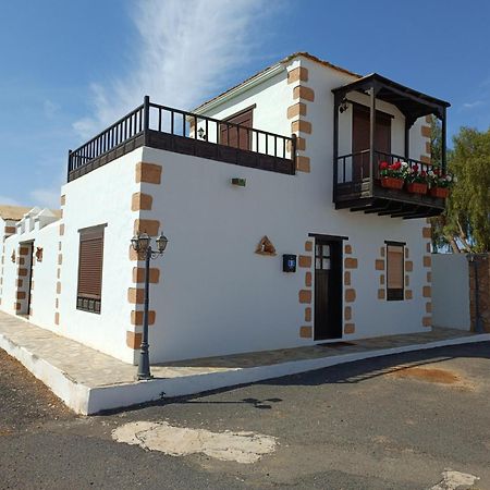 Villa Casa La Molina- A à Triquivijate Extérieur photo