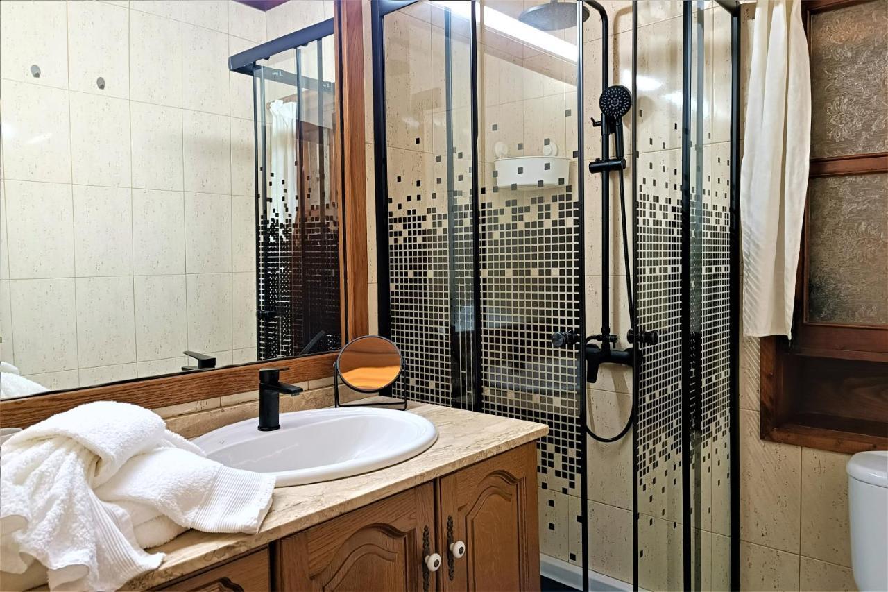 Villa Casa La Molina- A à Triquivijate Extérieur photo